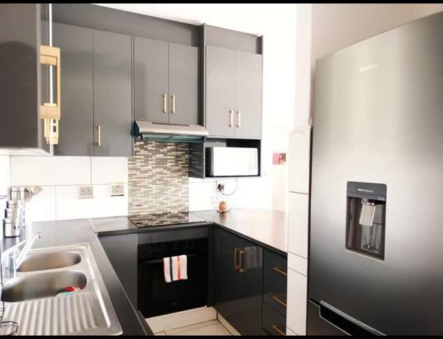 3 BEDROOM APARTMENT FOR SALE IN WINCHESTER HILLS